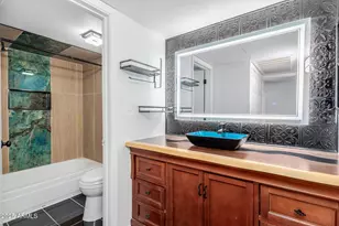 2625 E Indian School Rd, Phoenix, AZ 85016 - Photo 11