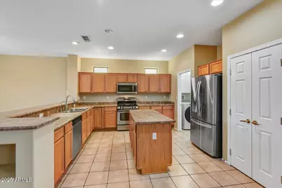 16626 W Rincon Peak Drive, Surprise, AZ 85387 - Photo 7