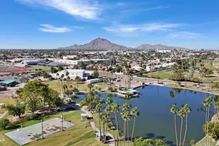 7726 E Oak St, Scottsdale, AZ 85257 - Photo 9