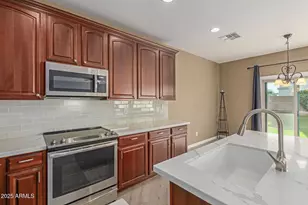 24107 North 25th Pl, Phoenix, AZ 85024 - Photo 17