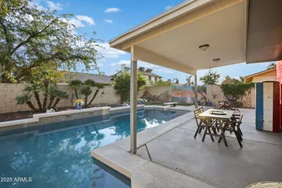 945 W Portobello Avenue, Mesa, AZ 85210 - Photo 35