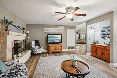 945 W Portobello Avenue, Mesa, AZ 85210 - Photo 13