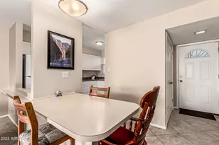 10821 N Fairway Ct E, Sun City, AZ 85351 - Photo 11