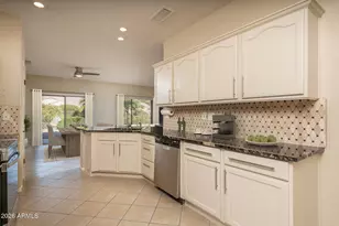 15984 W Indigo Ln, Surprise, AZ 85374 - Photo 7