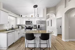 110 W Rosemonte Dr, Phoenix, AZ 85027 - Photo 1