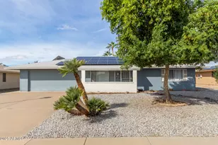 13228 W Hyacinth Dr, Sun City West, AZ 85375 - Photo 17