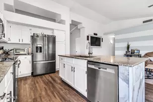 1863 S Spartan St, Gilbert, AZ 85233 - Photo 13