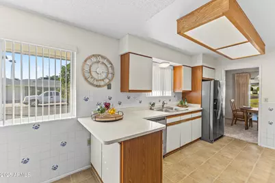 9202 N 107th Avenue, Sun City, AZ 85351 - Photo 11