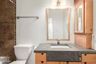 3033 N 39th Street #4, Phoenix, AZ 85018 - Photo 23