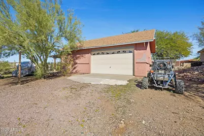 42210 N Castle Hot Springs Road N, Morristown, AZ 85342 - Photo 35