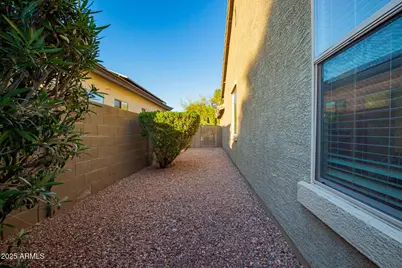 18115 W Desert View Lane, Goodyear, AZ 85338 - Photo 27