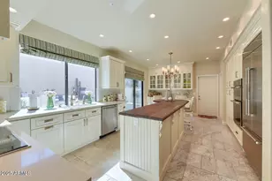 10477 N 101st Pl, Scottsdale, AZ 85258 - Photo 9