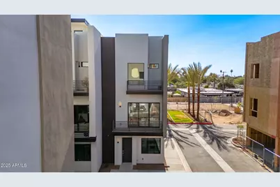 4220 N 32nd Street #1, Phoenix, AZ 85018 - Photo 3