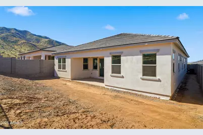 10231 S 20th Lane, Phoenix, AZ 85041 - Photo 23