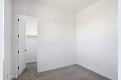 10231 S 20th Lane, Phoenix, AZ 85041 - Photo 17