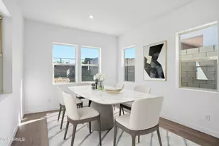 10231 S 20th Ln, Phoenix, AZ 85041 - Photo 9