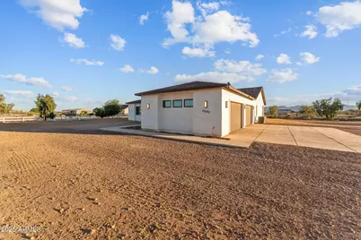 22227 W Dixileta Drive, Wittmann, AZ 85361 - Photo 31