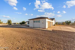 22227 W Dixileta Dr, Wittmann, AZ 85361 - Photo 31