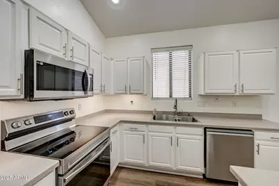 6646 E Rochelle Circle, Mesa, AZ 85215 - Photo 13