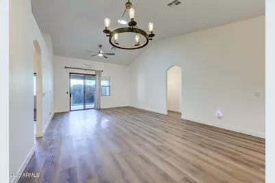 6646 E Rochelle Circle, Mesa, AZ 85215 - Photo 7