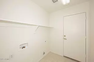 257 E Ashurst Dr, Phoenix, AZ 85048 - Photo 21