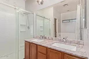 1015 S Val Vista Dr, Mesa, AZ 85204 - Photo 17