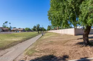 3535 W Tierra Buena Ln, Phoenix, AZ 85053 - Photo 33