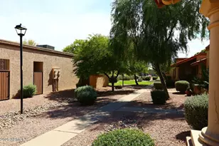 93 N Cooper Rd, Chandler, AZ 85225 - Photo 23