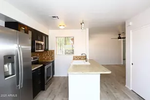 93 N Cooper Rd, Chandler, AZ 85225 - Photo 5