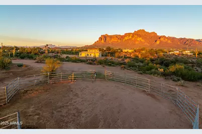 4129 E Roundup Street, Apache Junction, AZ 85119 - Photo 1