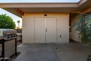 11065 W Edgewood Dr, Sun City, AZ 85351 - Photo 27