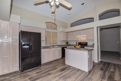 4910 W Wahalla Lane, Glendale, AZ 85308 - Photo 9