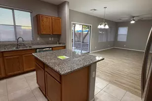 2014 S Falcon Dr, Gilbert, AZ 85295 - Photo 7