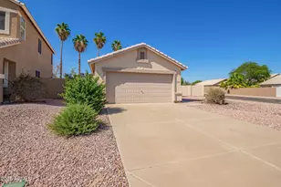 15440 W Mauna Loa Ln, Surprise, AZ 85379 - Photo 3