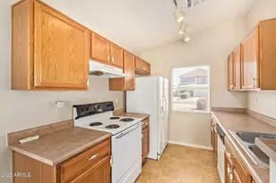 15440 W Mauna Loa Ln, Surprise, AZ 85379 - Photo 13