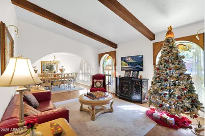 426 E Carol Ann Way, Phoenix, AZ 85022 - Photo 5