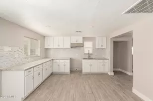 3338 E Virginia Ave, Phoenix, AZ 85008 - Photo 11