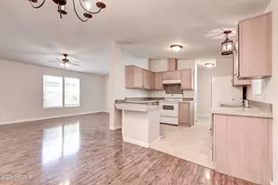 8601 N 103rd Ave, Peoria, AZ 85345 - Photo 11