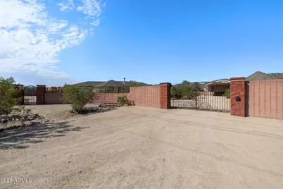 8526 W Calle Lejos --, Peoria, AZ 85383 - Photo 13
