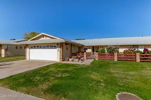 10728 W Cheryl Dr, Sun City, AZ 85351 - Photo 5