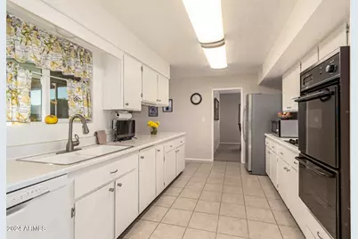 10728 W Cheryl Drive, Sun City, AZ 85351 - Photo 21