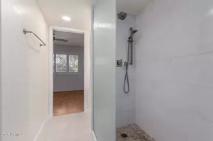 122 S Hardy Dr, Tempe, AZ 85281 - Photo 33