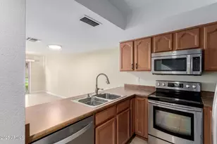 122 S Hardy Dr, Tempe, AZ 85281 - Photo 17