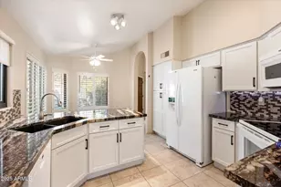 61 E Dawn Dr, Tempe, AZ 85284 - Photo 11