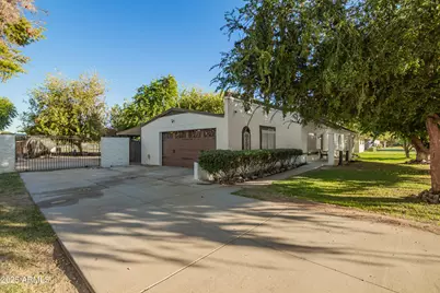 905 N Alzora Way, Tolleson, AZ 85353 - Photo 1