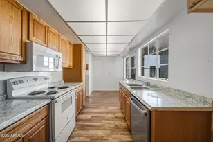 1602 E Palo Verde Dr, Phoenix, AZ 85016 - Photo 7