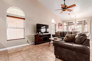 572 N Kingston St, Gilbert, AZ 85233 - Photo 7