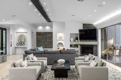 8139 E Desert Cove Avenue, Scottsdale, AZ 85260 - Photo 11