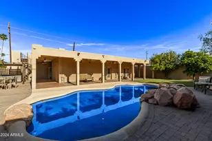 5028 N Scottsdale Rd, Paradise Valley, AZ 85253 - Photo 47