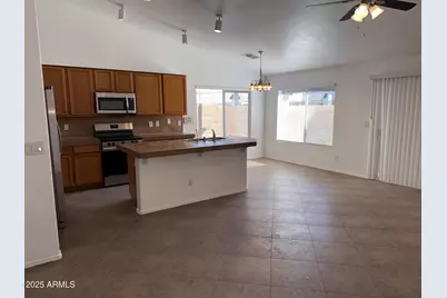 1319 W Michelle Drive, Phoenix, AZ 85023 - Photo 9